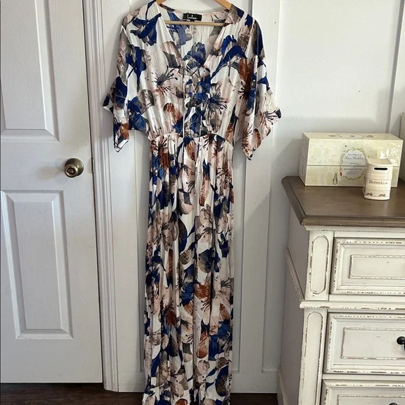 Lulu's Loveliest Of All White Blue Floral Lace Up Maxi Dress Size Small - Picture 2 of 13